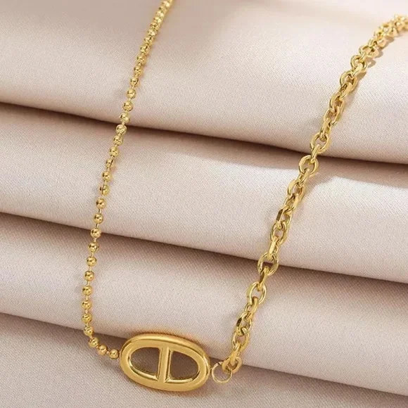 GP Circle Pendant Necklace - Picture 3 of 4